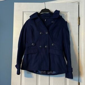 CELEBRITY Pink women’s hooded coat; size large